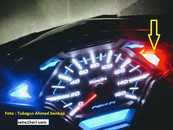 Lampu Merah Di Speedometer Vario 110. Tanda merah muncul di dashboard Honda Vario, cek bagian ini brosis (khusus pemula)