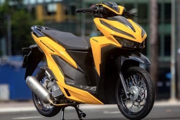 Vario Techno 150 Kuning. Honda Vario 150 Berjubah Kuning, Tambah Aduhai Berpelek Jari-jari